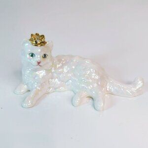 Franklin Mint Curio Cabinet Cat Lustre Glaze Figurine Persian With Gold Crown